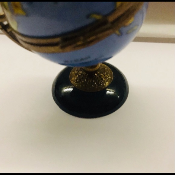 Limoges World Globe on Stand Gold Plated Hand Crafted Signed HF Original… - Picture 7 of 16